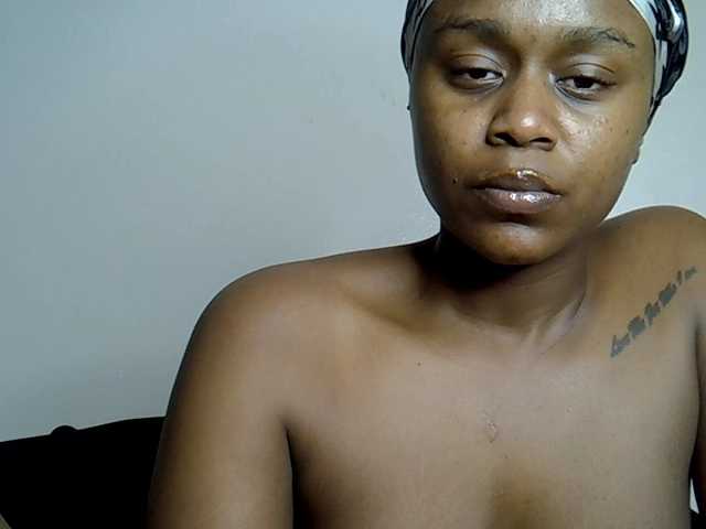 MDIVAH live cam on BongaCams