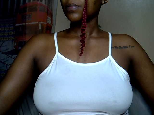 MDIVAH live cam on BongaCams