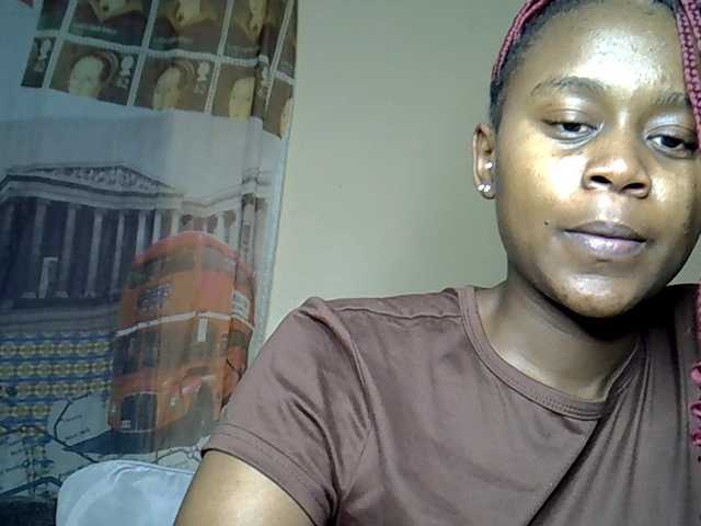 MDIVAH live cam on BongaCams