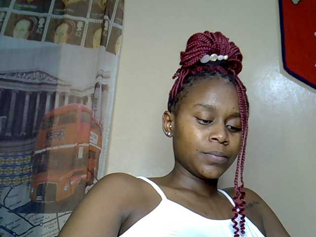 MDIVAH live cam on BongaCams