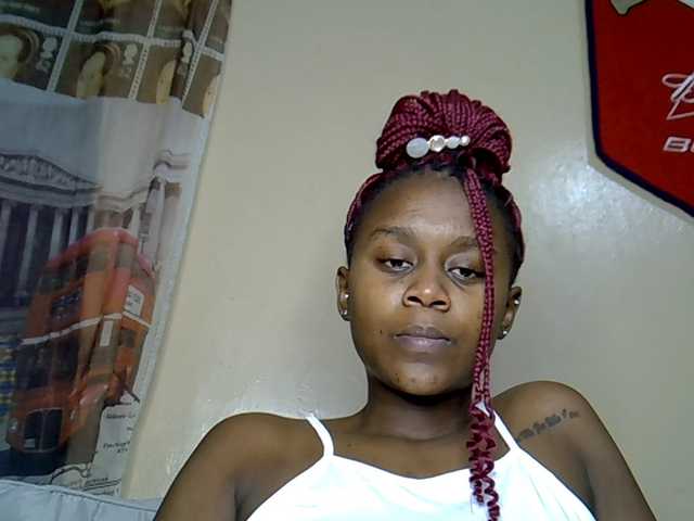 MDIVAH live cam on BongaCams