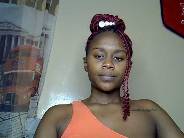 LAYLAAH webcam bongacams model stream image