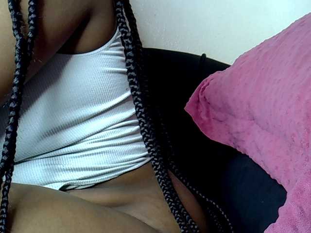 MDIVAH live cam on BongaCams