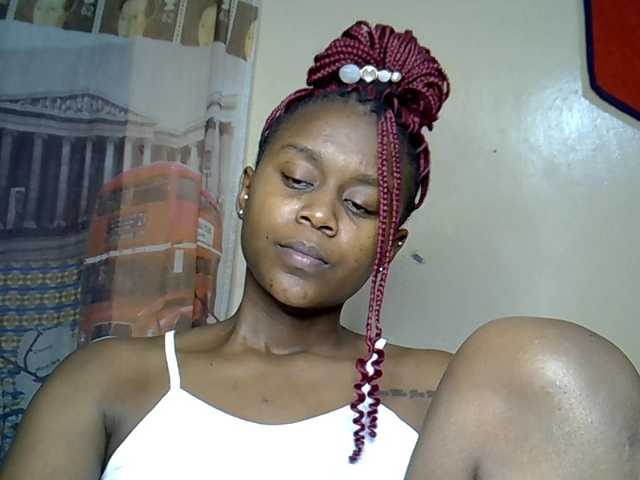 MDIVAH live cam on BongaCams