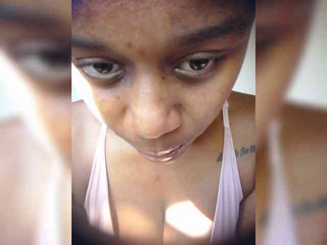 LAYLAAH webcam