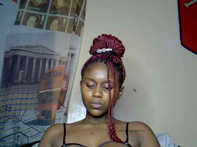 LAYLAAH webcam