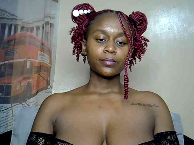LAYLAAH webcam