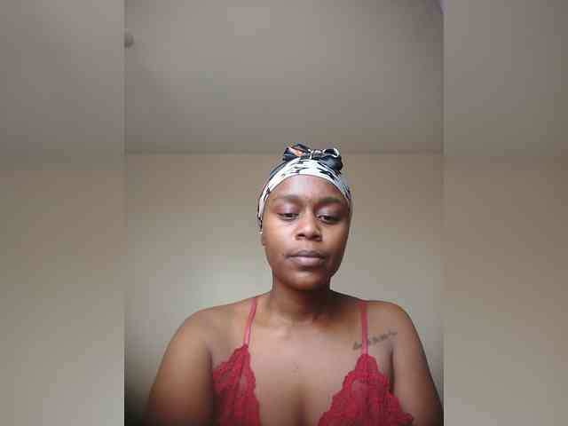 LAYLAAH webcam
