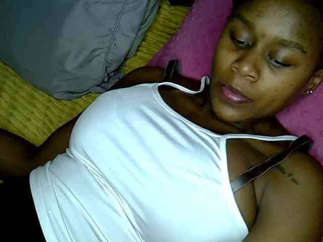 LAYLAAH webcam