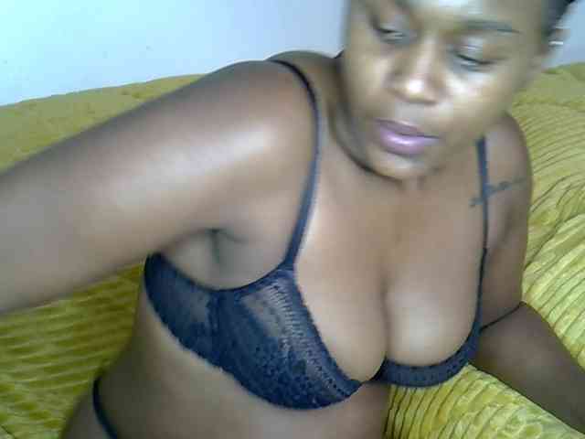 LAYLAAH webcam