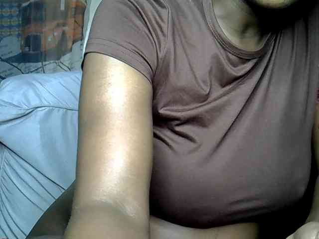 LAYLAAH webcam