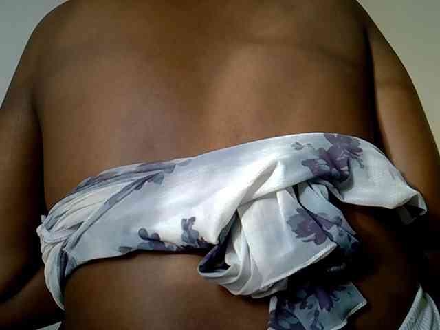 LAYLAAH webcam