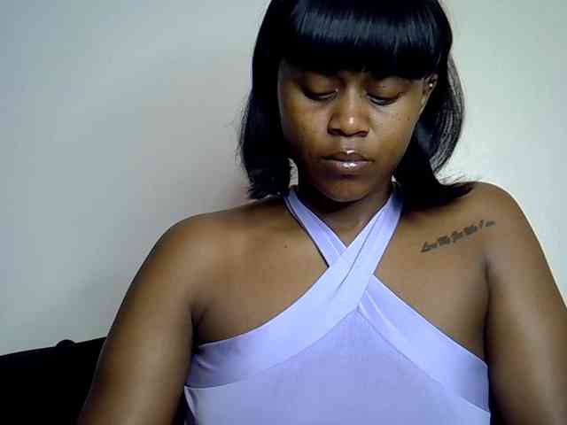 LAYLAAH webcam
