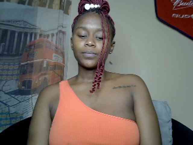 MDIVAH Live Webcam on BongaCams