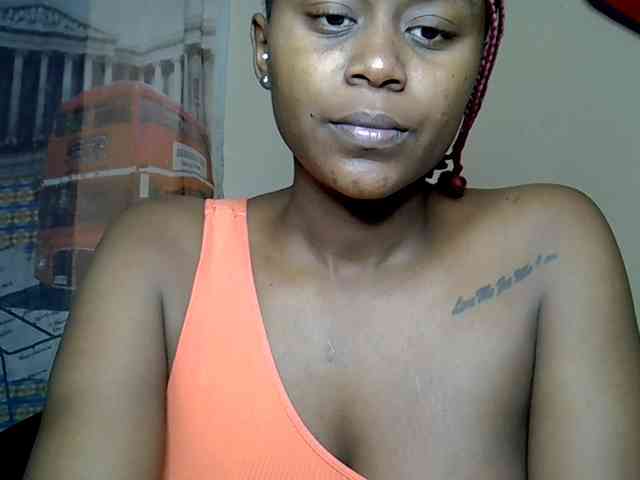 LAYLAAH webcam