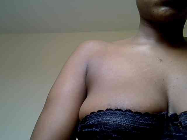 LAYLAAH webcam