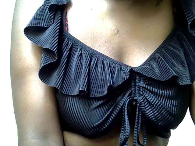 LAYLAAH webcam