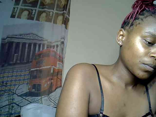 LAYLAAH webcam