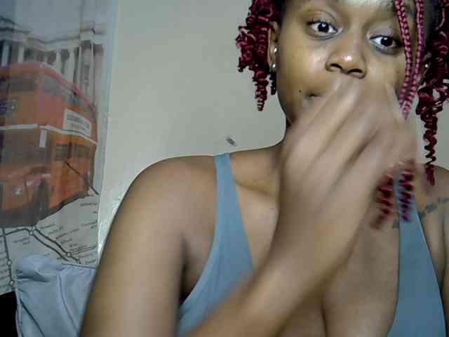 LAYLAAH webcam