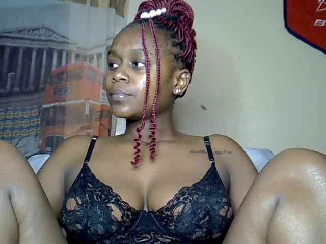 LAYLAAH webcam