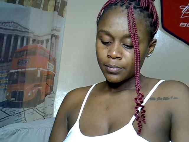 LAYLAAH webcam