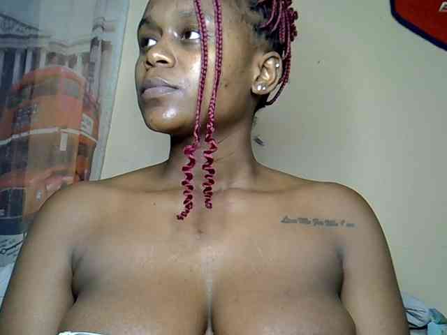 LAYLAAH webcam