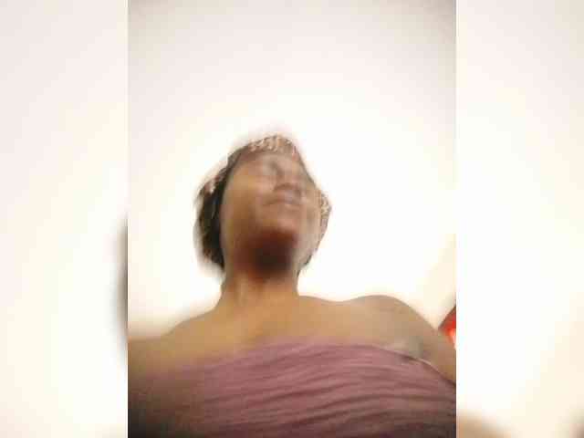 LAYLAAH webcam