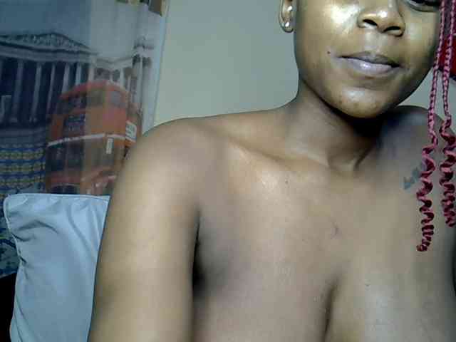 LAYLAAH webcam