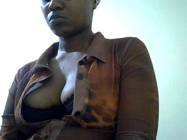 LAYLAAH webcam