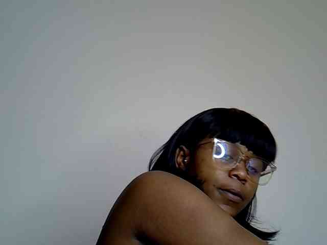 LAYLAAH webcam