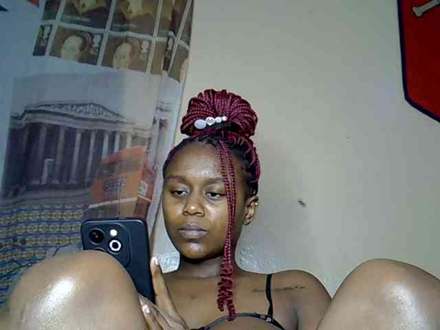 LAYLAAH webcam