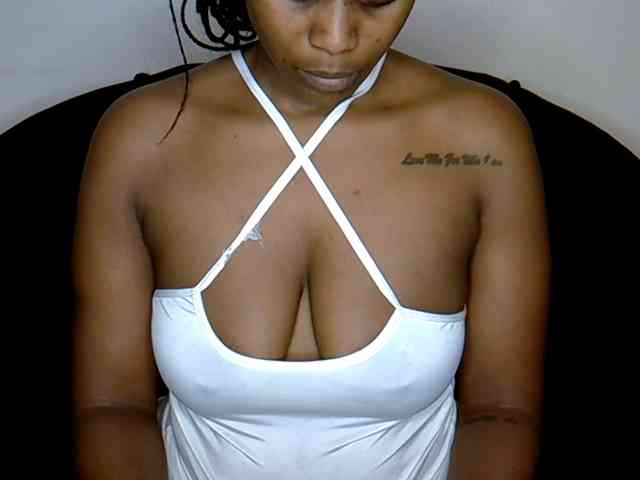 Model: SquirtLaylaah