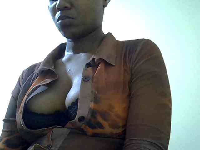 LAYLAAH webcam