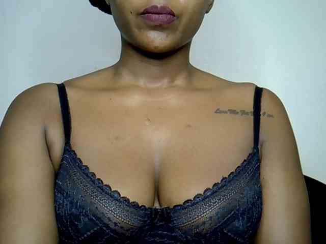Model: SquirtLaylaah