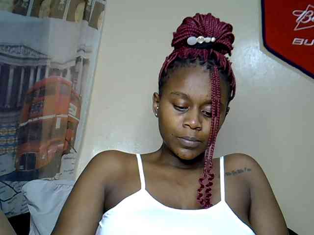 LAYLAAH webcam