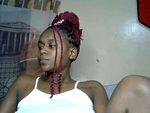 LAYLAAH webcam