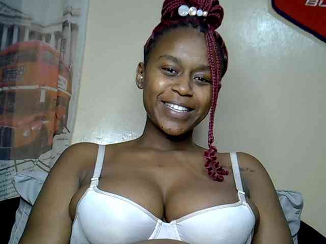 LAYLAAH webcam