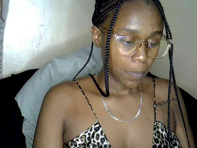 LAYLAAH webcam