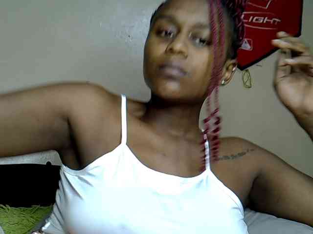 LAYLAAH webcam