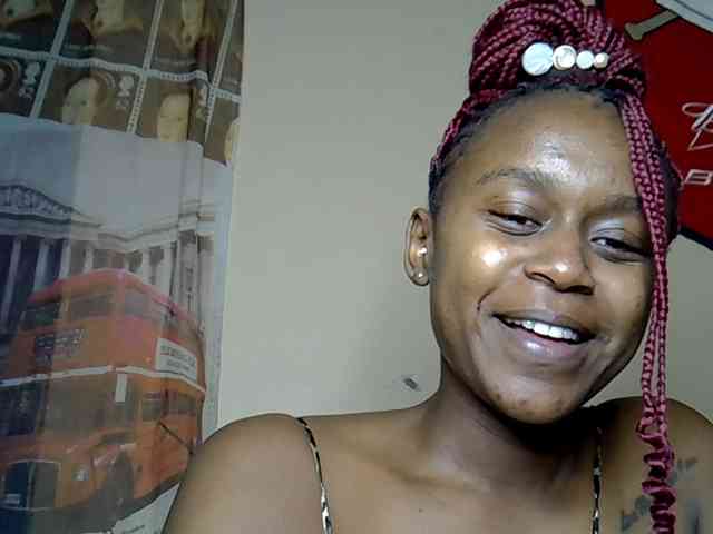 LAYLAAH webcam