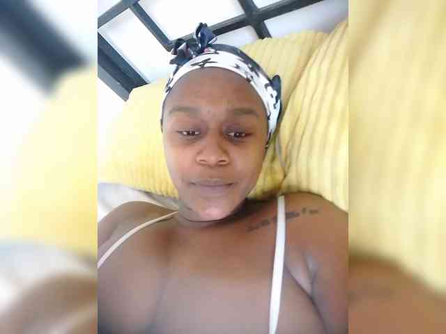 LAYLAAH webcam