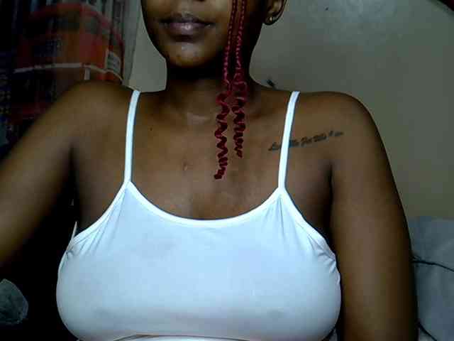 LAYLAAH webcam