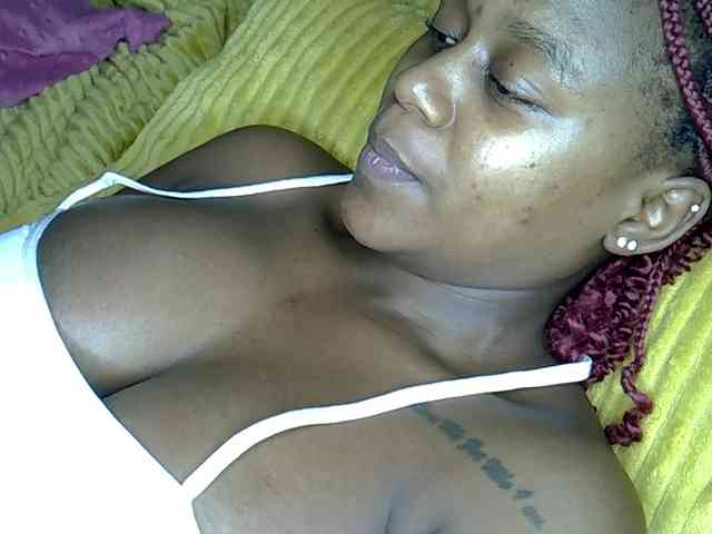 LAYLAAH webcam