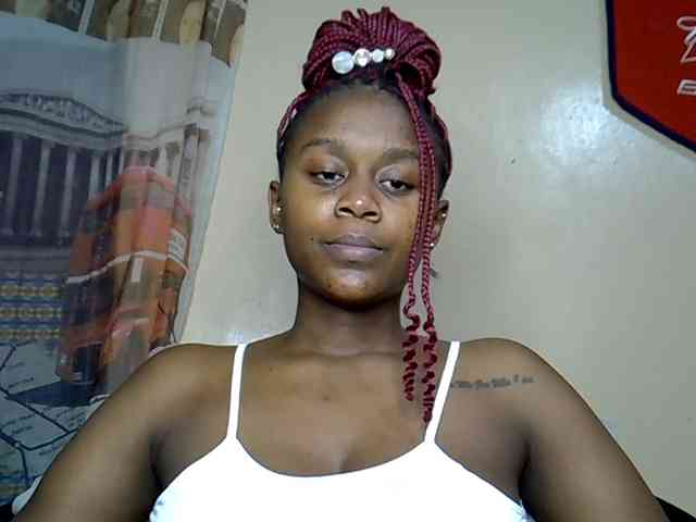 LAYLAAH webcam