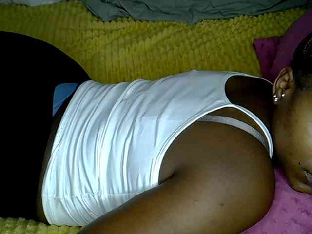 LAYLAAH webcam