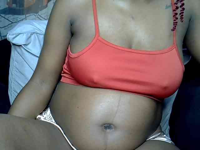 LAYLAAH webcam