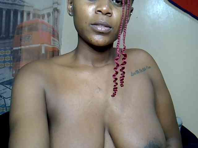 LAYLAAH webcam