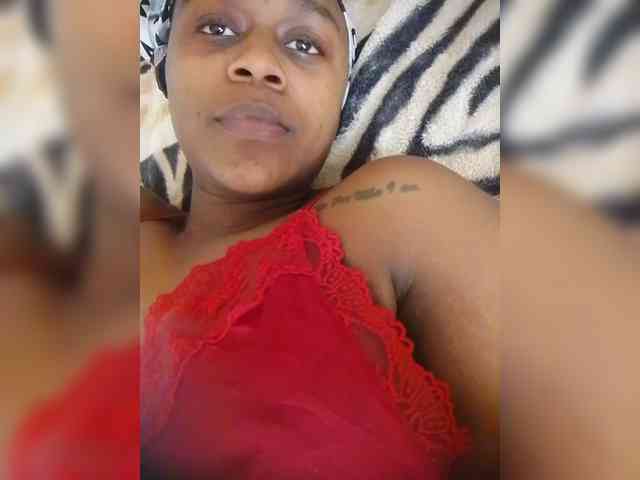 LAYLAAH webcam