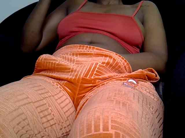 LAYLAAH webcam