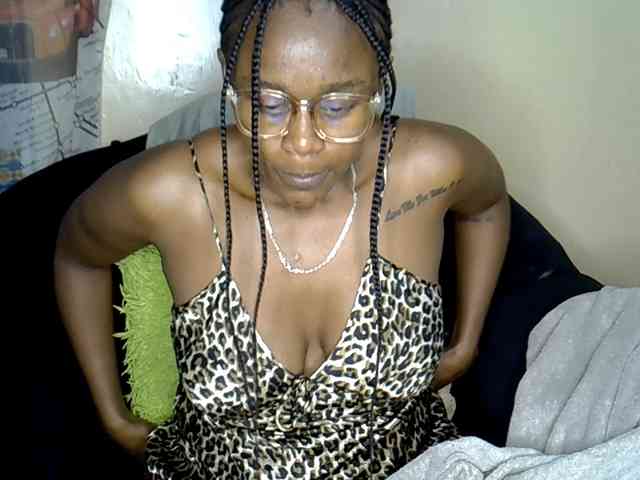 LAYLAAH webcam